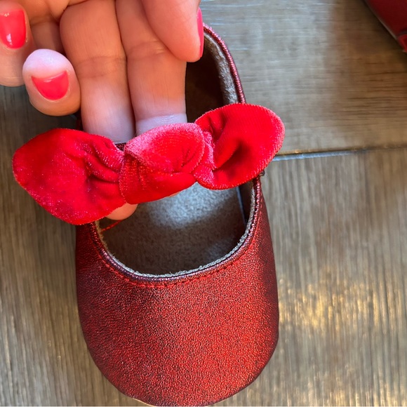 Glittery Red Non-Slip Shoes- Baby Size 5 - Picture 6 of 8